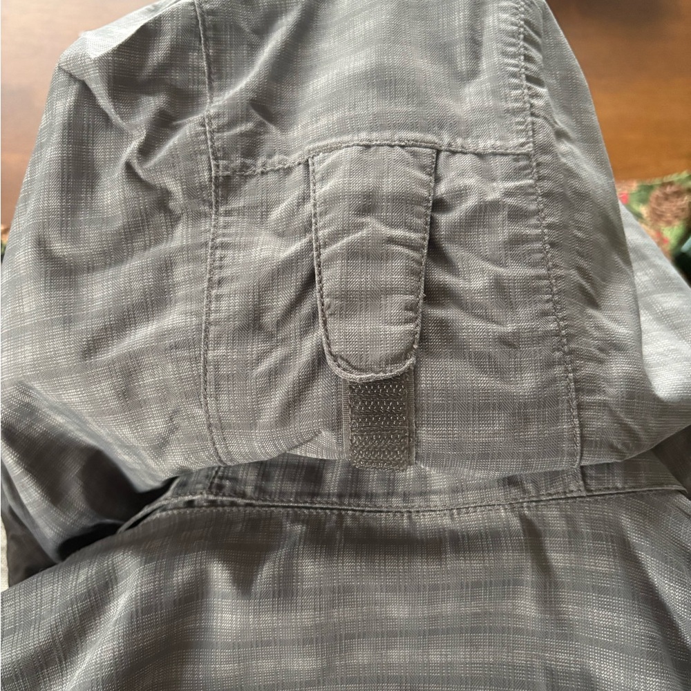 Marmot Women's Gray Rain/ waterproof Membrain utility jacket - Picture 11 of 13
